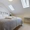 Arcadia House, central location with parking, King size bed and WiFi - Cheltenham