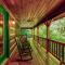 Little Creek Lodge