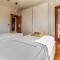 5 Bedroom Awesome Home In Medulin