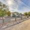 Apache Junction Home with Covered Deck and Grill - Апачи-Джанкшен