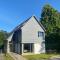 Bright, contemporary house & large private garden - Strathpeffer