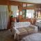 Cozy Two-bedroom House - 萨武萨武