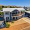 Welcome to Your Ultimate Beachside Escape