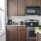 Vibrant 2BR Corner Suite and Free Parking at CityWay - 印第安纳波利斯