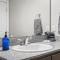 Vibrant 2BR Corner Suite and Free Parking at CityWay - 印第安纳波利斯