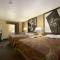 Super 8 by Wyndham Calhoun