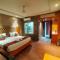 HOTEL YATRI