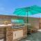 Pristine Sunset- In Old Town - Private Pool - BBQ