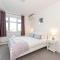 Pass the Keys Very large home with parking - Surbiton