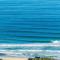 Modern Broadbeach Apartment With Amazing Views