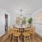 Modern and Accessible 5 Bedroom Home in Cranberry, Pittsburg with Game Room - Крэнберри-Тауншип