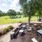 Breakfast with a View with BBQ Firepit Golf Course - Conroe