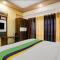 Mangal Hotel & Resorts Pool