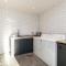 Nutkin Barn - Contemporary home in West Sussex