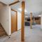 Large 2 Floor Condo, Pool Pass, Beach Club, walk to Shanty Creek