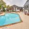 Dallas Apartment with Pool Access, 10 Mi to Downtown - دالاس