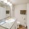 Dallas Apartment with Pool Access, 10 Mi to Downtown - دالاس