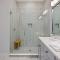 Modern 7 Bdrm Mansion with Themed Bedrooms at the Bear's Den - 基西米