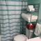 King Bed Downtown Courtyard Apt - West Palm Beach
