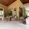 Charming 5BR Villa at Mesa de Yeguas - 阿纳波伊马