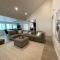Bright, Stylish 4BD Modern House with Private Pool - لوس أنجلوس