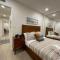 Bright, Stylish 4BD Modern House with Private Pool - لوس أنجلوس