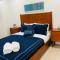 Bright, Stylish 4BD Modern House with Private Pool - لوس أنجلوس