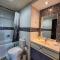 Next to METRO 1BED with Panoramic Lake View - Dubaj