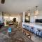 St Julians Luxurious Penthouse with POOL Enjoying Distant SEAVIEWS - Сент-Джулианс