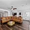 Boutique Bunkhouse Sleeps 20 Pool Hot Tub OutletMall TheatreRm EV Friendly