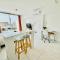 Apartamento con terraza y vistas