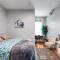 G5 KING BED central location museums FREE PARKING