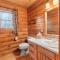 The Log Home of Fish Creek by Simple Life Rentals - فيش كريك