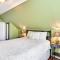 Aiken Apt with Garden-View Balcony Half-Mi to Dtwn!
