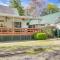 Aiken Apt with Garden-View Balcony Half-Mi to Dtwn!