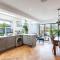 Modern and Spacious Colliers Wood Home - 伦敦
