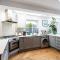 Modern and Spacious Colliers Wood Home - 伦敦