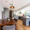 Modern and Spacious Colliers Wood Home - 伦敦