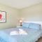 Chatham Home with Spacious Deck 2 Mi to Beaches! - تشاتام