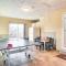 Chatham Home with Spacious Deck 2 Mi to Beaches! - تشاتام
