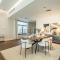 Special Offer with BBQ, Pool Perfect for Groups by Deluxe Holiday Homes - 富查伊拉