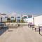 Special Offer with BBQ, Pool Perfect for Groups by Deluxe Holiday Homes - 富查伊拉