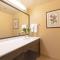 Coast Wenatchee Center Hotel