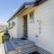 Kowhai Retreat - Matarangi Holiday Home