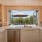 Kowhai Retreat - Matarangi Holiday Home