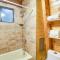 Island Park Cabin with Deck about 22 Mi to Yellowstone! - آيلاند بارك