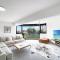 Charming Central Cotton Tree Unit