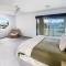 Charming Central Cotton Tree Unit