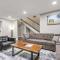 Newly Renovated Modern Oasis w Pool Mins to Strip - لاس فيغاس