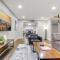 Newly Renovated Modern Oasis w Pool Mins to Strip - لاس فيغاس